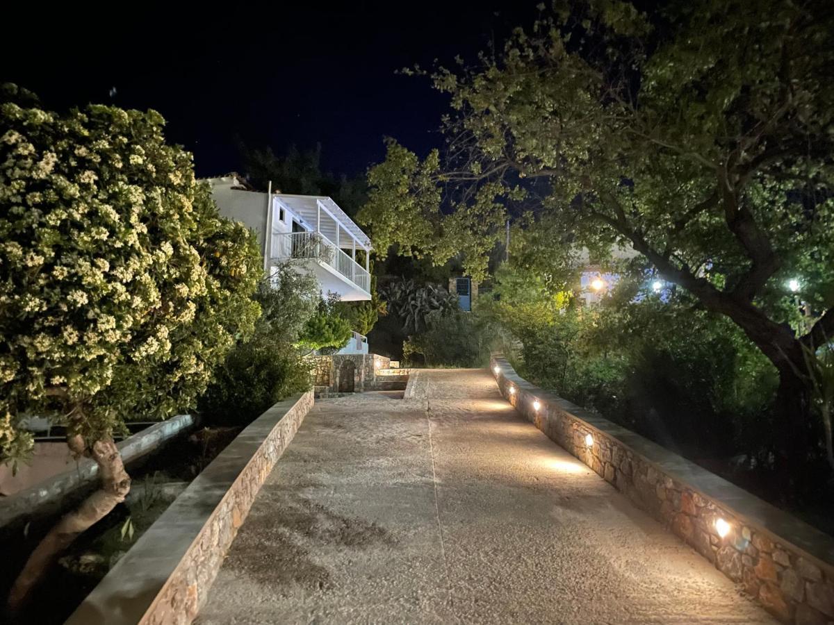 Golden Evelyn Aparthotel Агия Параскеви Екстериор снимка