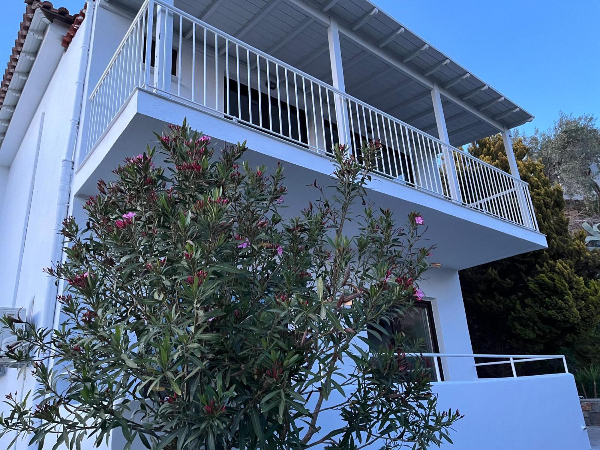 Golden Evelyn Aparthotel Агия Параскеви Екстериор снимка