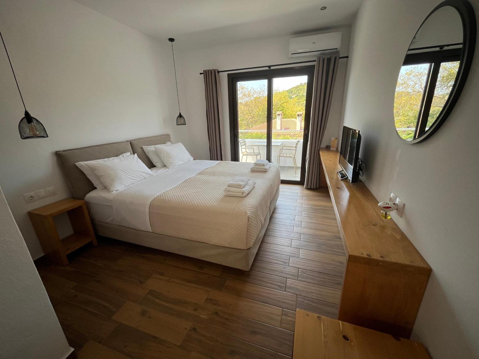 Golden Evelyn Aparthotel Агия Параскеви Екстериор снимка
