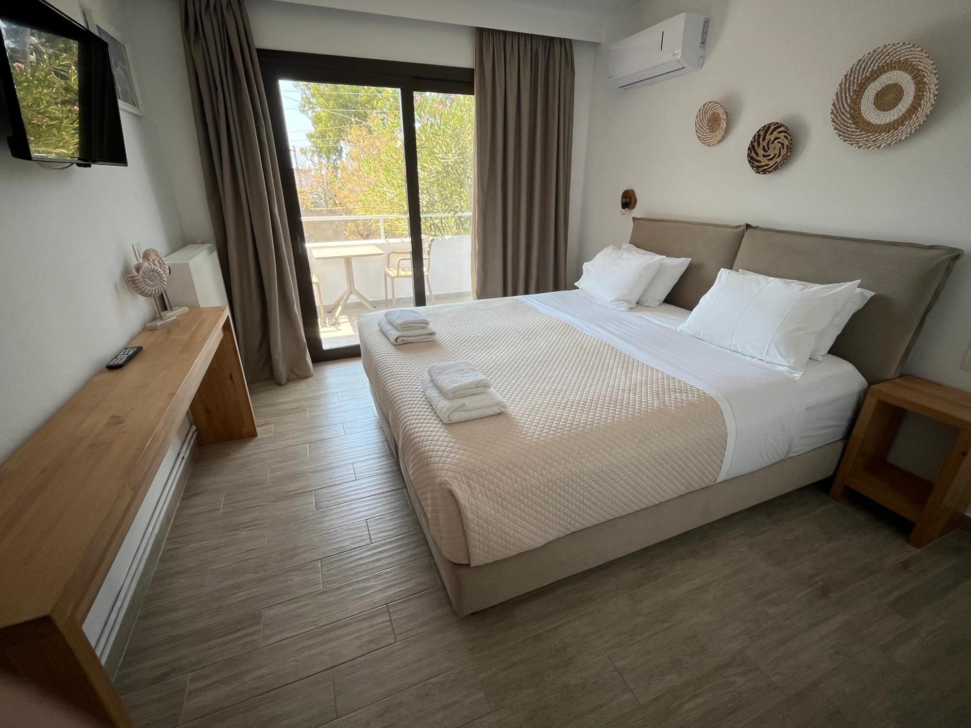 Golden Evelyn Aparthotel Агия Параскеви Екстериор снимка