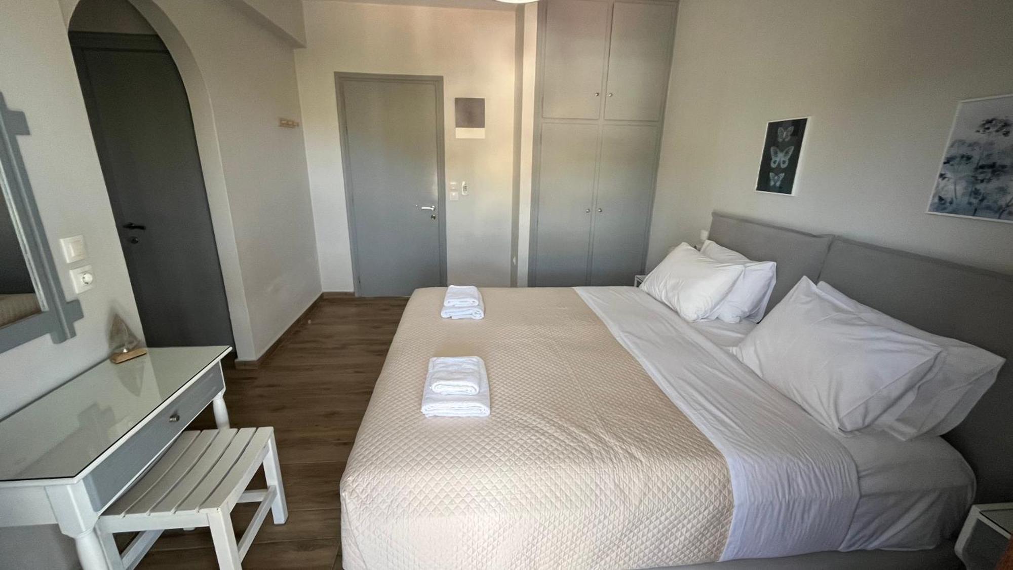 Golden Evelyn Aparthotel Агия Параскеви Екстериор снимка