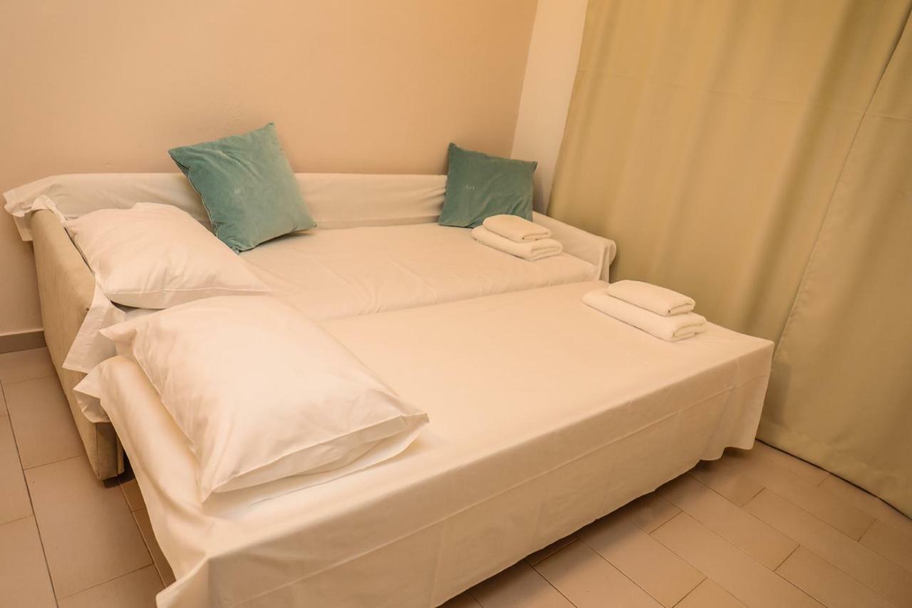 Golden Evelyn Aparthotel Агия Параскеви Екстериор снимка
